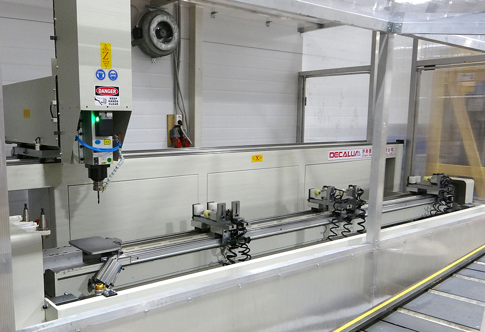 Фрезерный станок с ЧПУ для алюминиевого и ПВХ профиля DG-CNC-2900